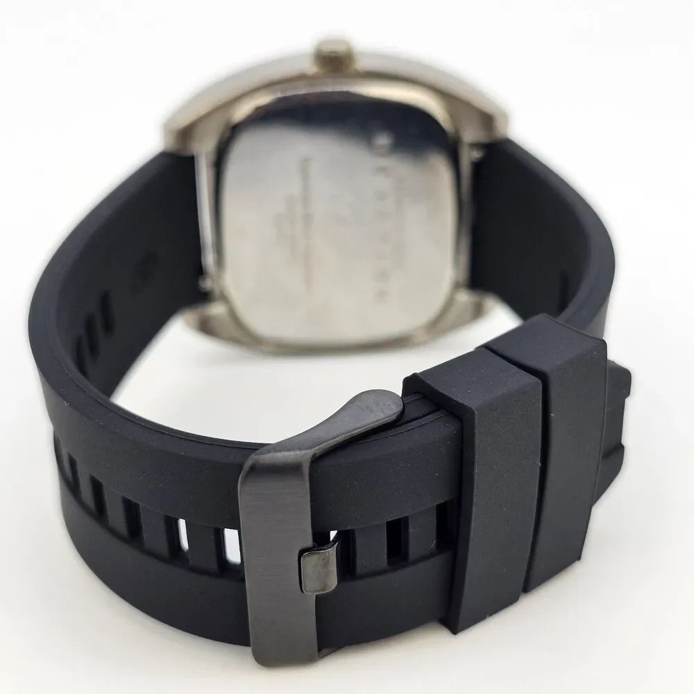 Kenneth Cole Reaction Men's Watch 42mm Black Dial New Plastic‎ Bands New Battery